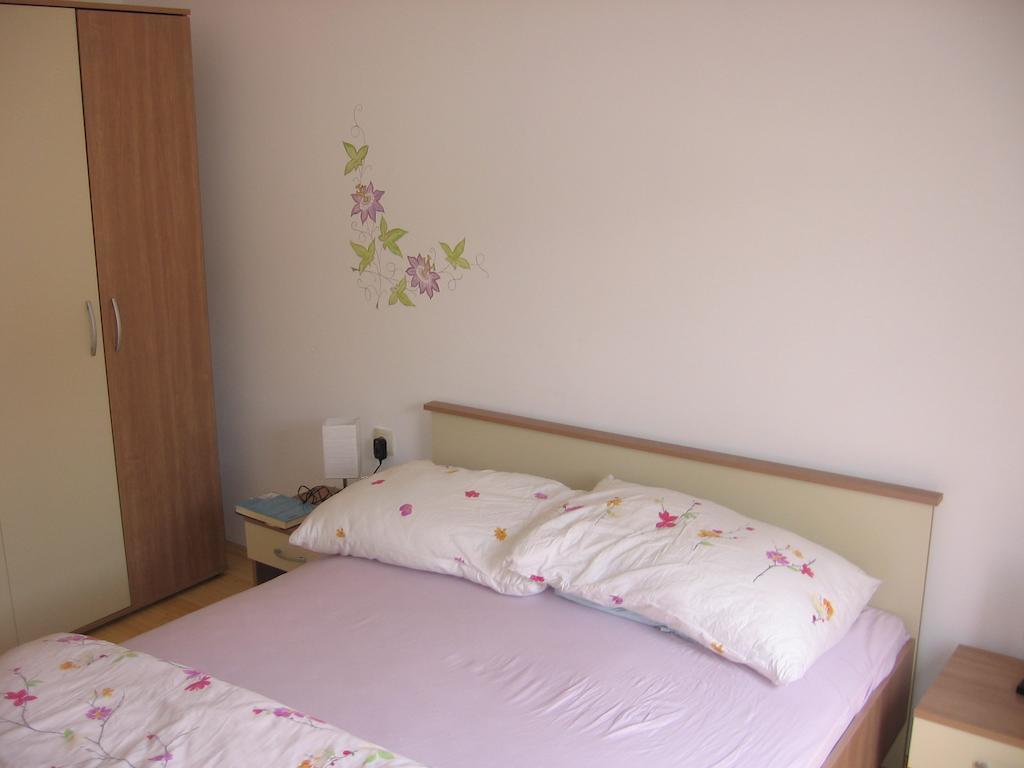 Apartment Marina Rab Town Habitación foto