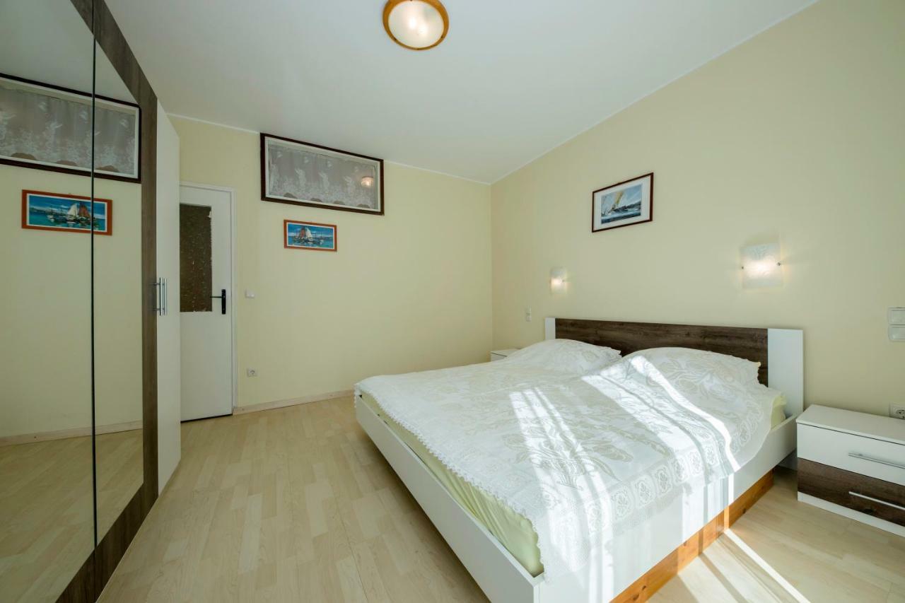 Apartment Marina Rab Town Exterior foto