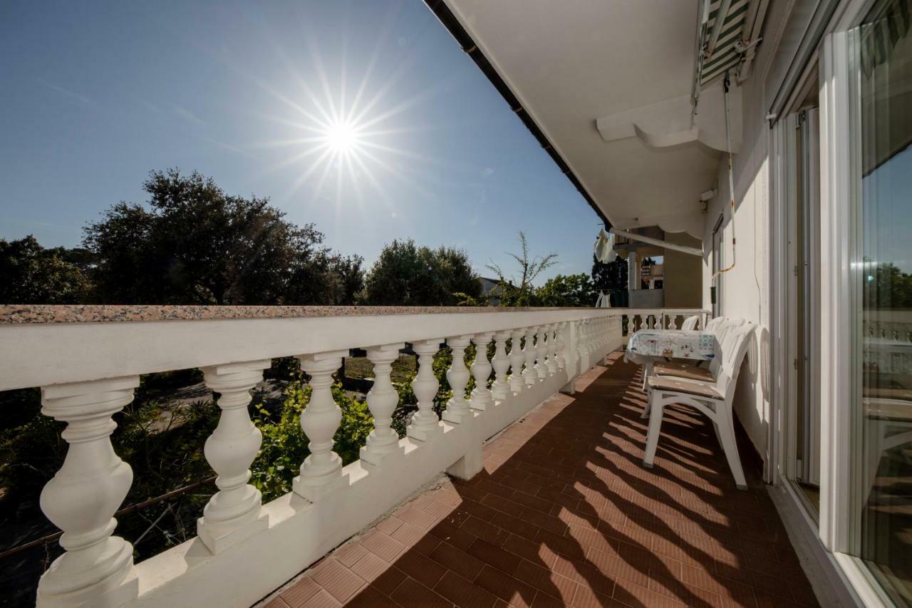 Apartment Marina Rab Town Exterior foto